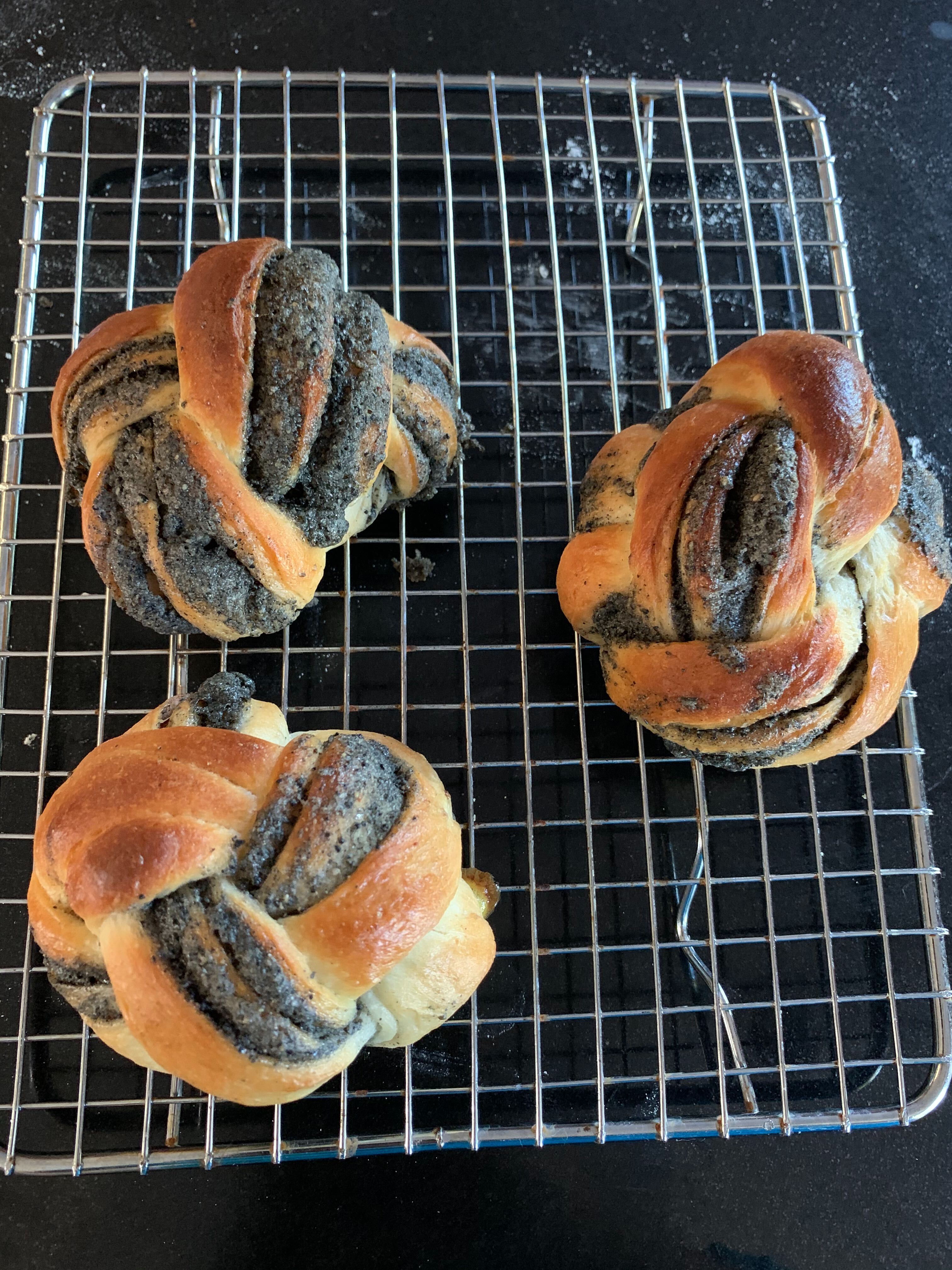 Black Sesame Buns
